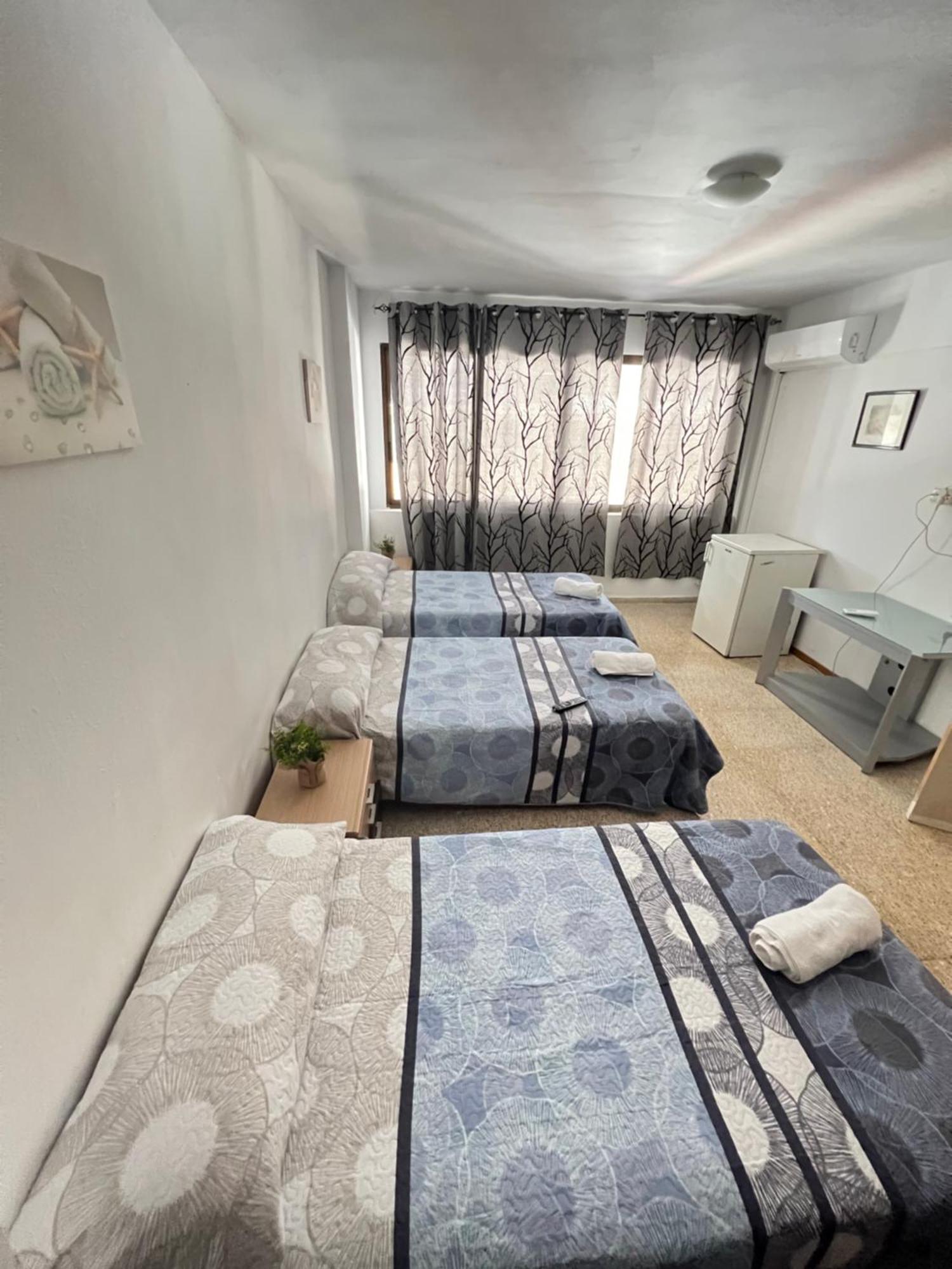 Pension La Parada Alicante Extérieur photo